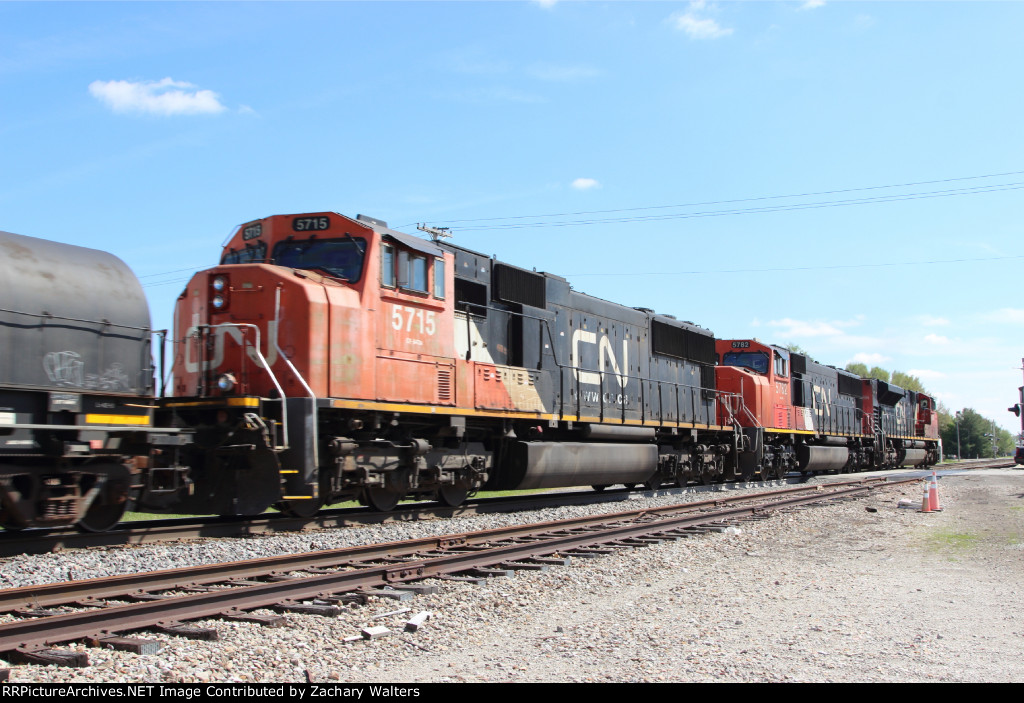 CN 5782 5715